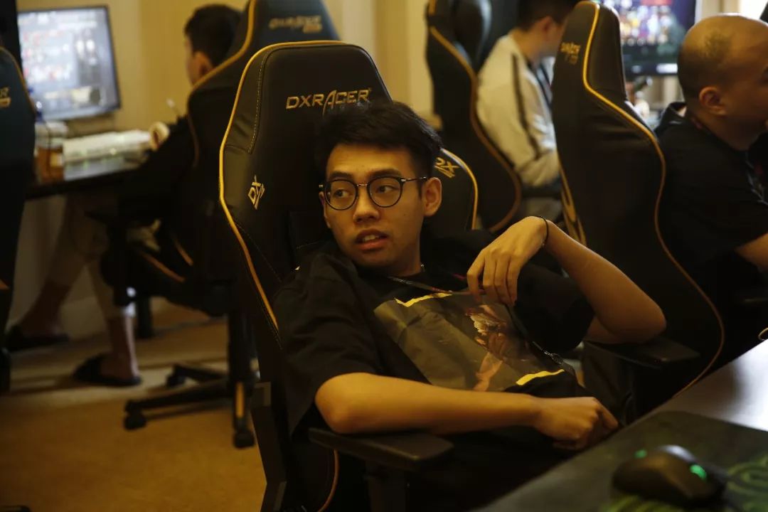 Scout ：遗憾的是我们在训练赛优势的地方或者熟悉的点没有打出来