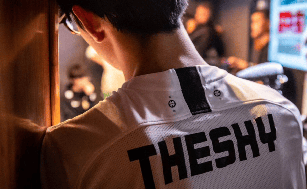 LPL前职业选手icon排位被主播怒喷畜生