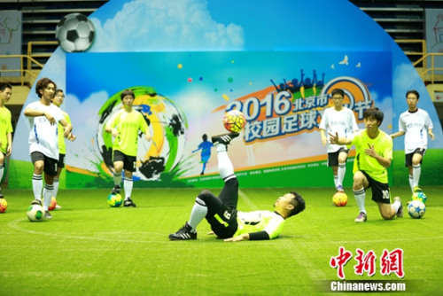 Topsports发布了人员变动公告：在选秀中选中了四名选手：沈电、小悠、瓜瓜和胖球