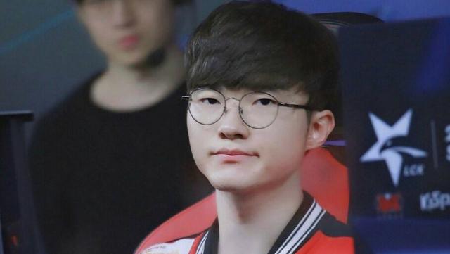 IEM墨尔本2025半决赛：最佳比赛、击杀、评论、表情包、网红反应