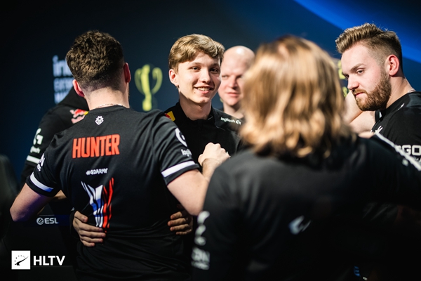 Complexity的经理表示，TO正在为VRS的比赛出售名额